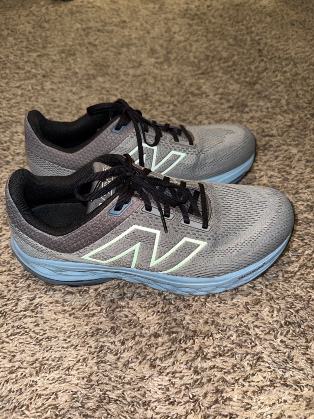 New Balance 860v14
Men’s 10 wide